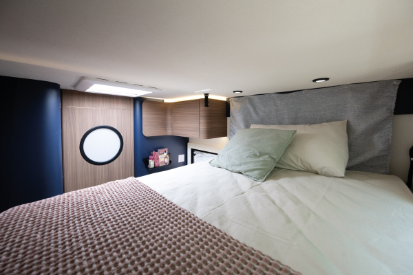 BUZ_9117Sailer-69-ambientate